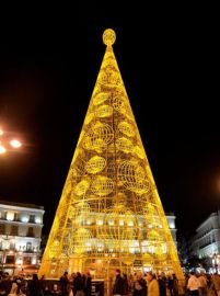 圣诞树安装 真树缠灯亮化 户外大型圣诞树搭建